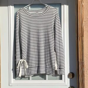 Take 50% OFF- Poofw Black&White Women’s Sweater, Size-L